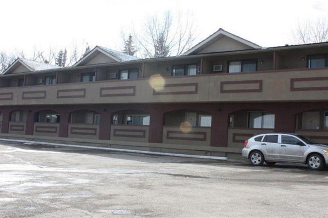 Canadas Best Value Inn Chinook Station YYC Exterior foto